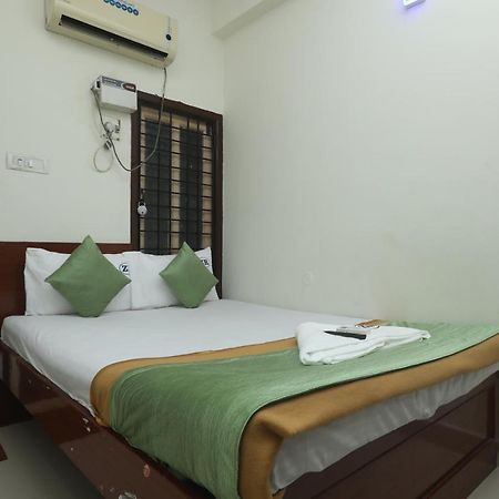 Zidan Residency Hotel Madras Buitenkant foto